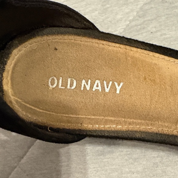 Old Navy Black Ankle Strap Heels - Picture 2 of 7